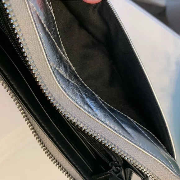 Rebecca Minkoff silver metallic zip crackled leather quilted puffer wallet - Picture 15 of 15